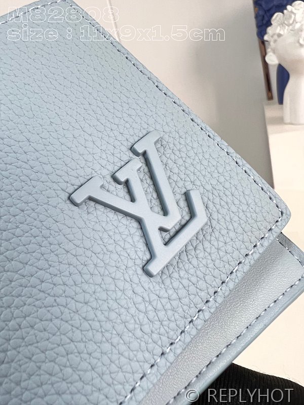 루이비통 멀티플 월릿 스카이블루 [매장가 100만원대]