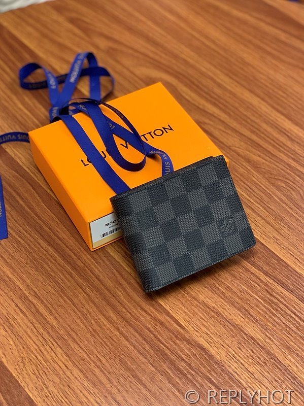 루이비통 슬렌더 월릿 [매장가 60만원대]