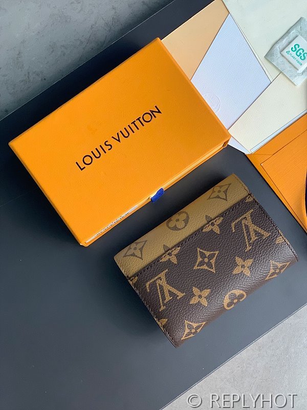 루이비통 빅토린 월릿 모노그램 리버스 캔버스 [매장가 80만원대]