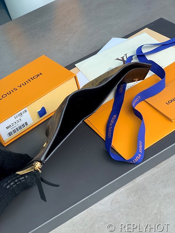 루이비통 빅토린 월릿 모노그램 리버스 캔버스 [매장가 80만원대]