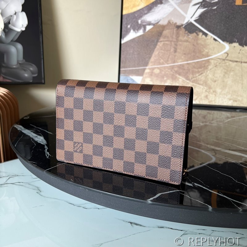 루이비통 바뱅 체인 월릿 [매장가 220만원대]