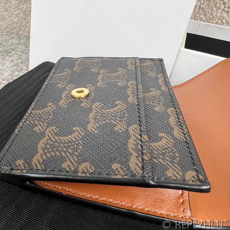 셀린느 플랩 트리옹프 카드 지갑-트리옹프 캔버스 탠 [매장가 60만원대]