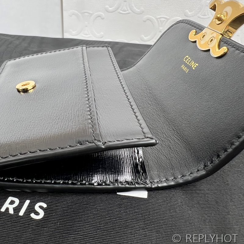 셀린느 플랩 트리옹프 카드 지갑-샤이니 카프스킨 블랙 [매장가 60만원대]