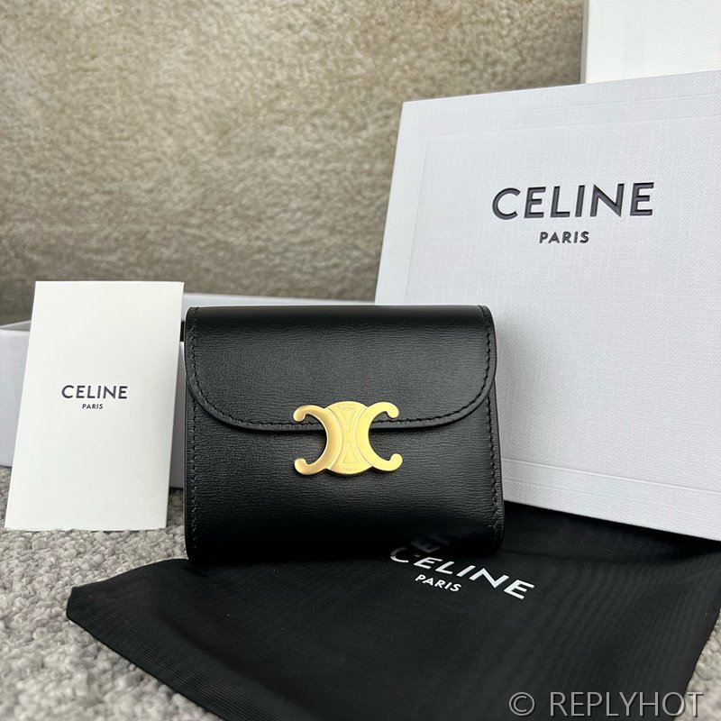 셀린느 스몰 트리옹프 지갑-샤이니 카프스킨 블랙 [매장가 90만원대]