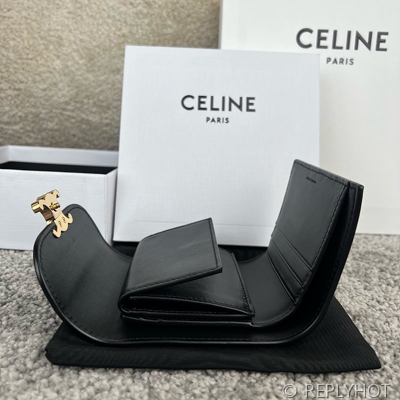 셀린느 스몰 트리옹프 지갑-샤이니 카프스킨 블랙 [매장가 90만원대]