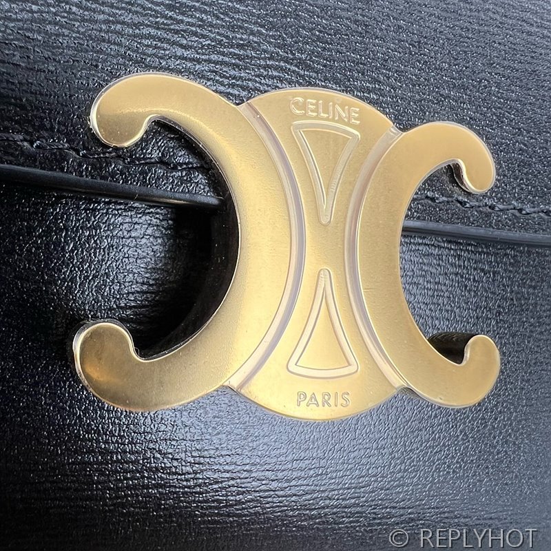 셀린느 스몰 트리옹프 지갑-샤이니 카프스킨 블랙 [매장가 90만원대]