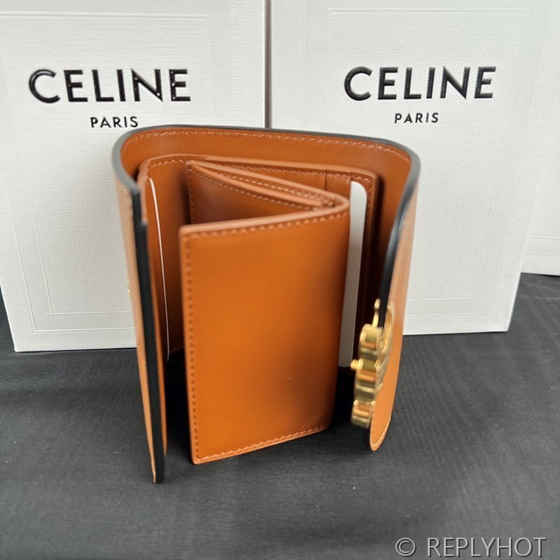 셀린느 스몰 트리옹프 지갑 부드러운 샤이니 램스킨 탠 [매장가 90만원대]