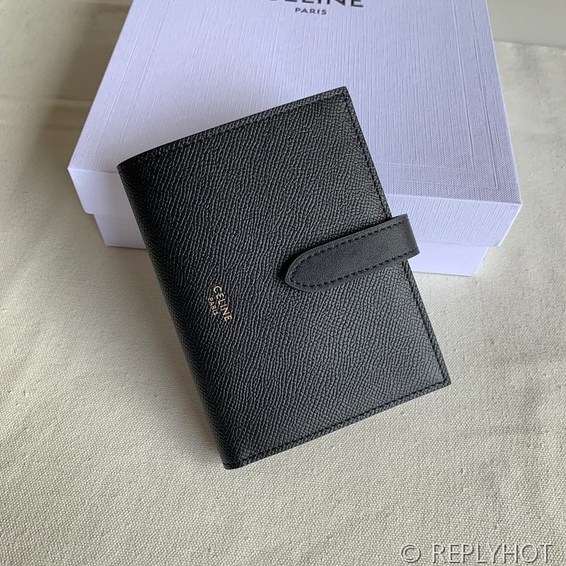 셀린느 미디엄 스트랩 지갑-그레인 카프스킨 블랙 [매장가 90만원대]