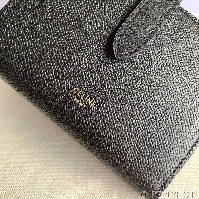 셀린느 미디엄 스트랩 지갑-그레인 카프스킨 블랙 [매장가 90만원대]