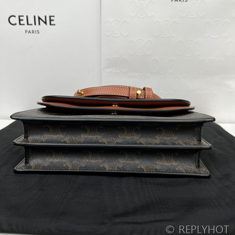 셀린느 스트랩 지갑 [매장가 225만원대]