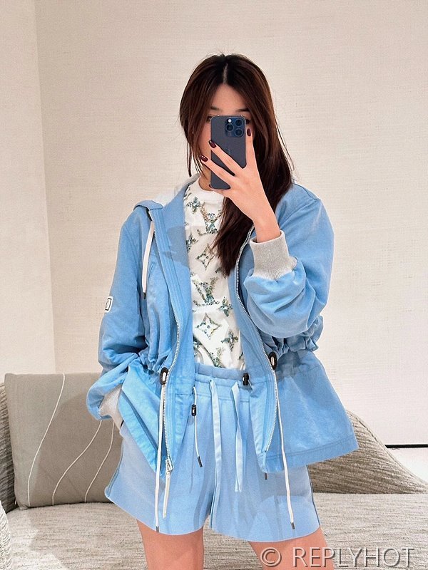 루이비통 바람막이 [매장가 550만원대]