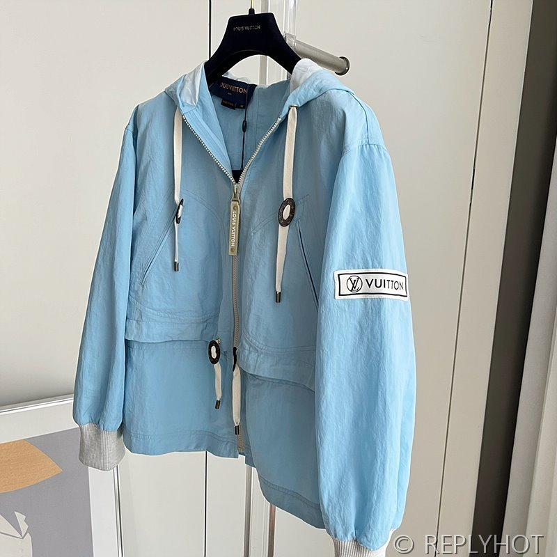 루이비통 바람막이 [매장가 550만원대]