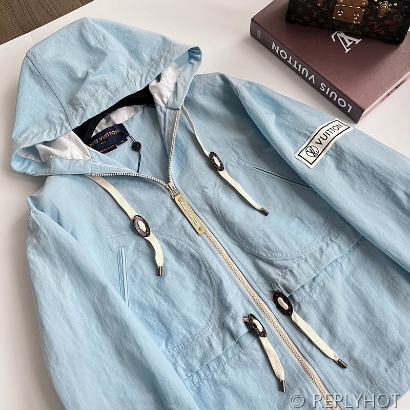 루이비통 바람막이 [매장가 550만원대]