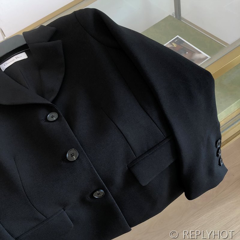 디올 V04 슬림핏 블레이저 [매장가 448만원대]