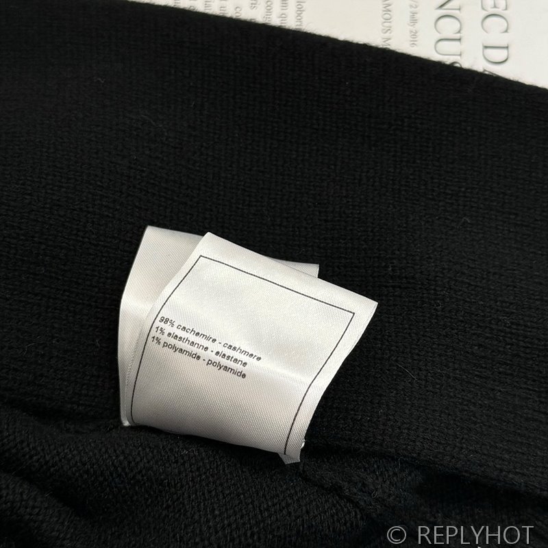 샤넬 24 CC 로고 턴락 캐시미어 가디건