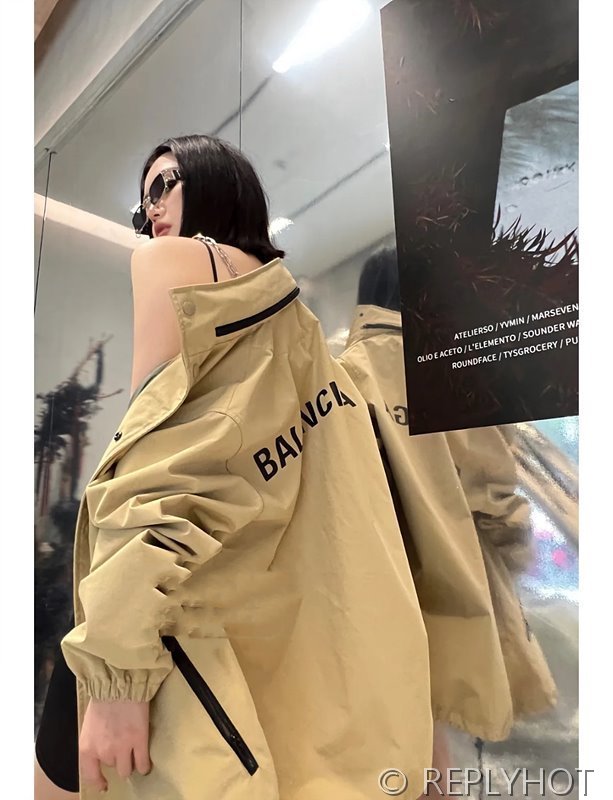 발렌시아가 레인 자켓