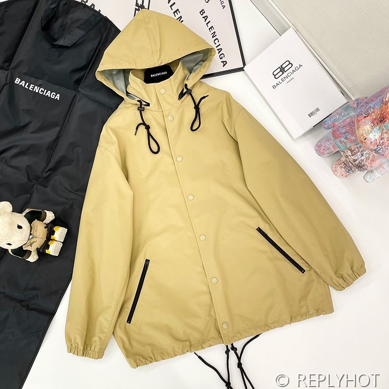 발렌시아가 레인 자켓