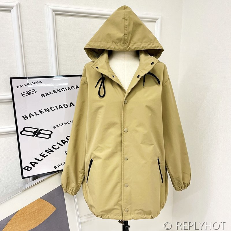 발렌시아가 레인 자켓