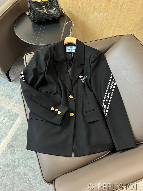 프라다 트라이앵글 로고 프린트 레터 슬리브 블레이저