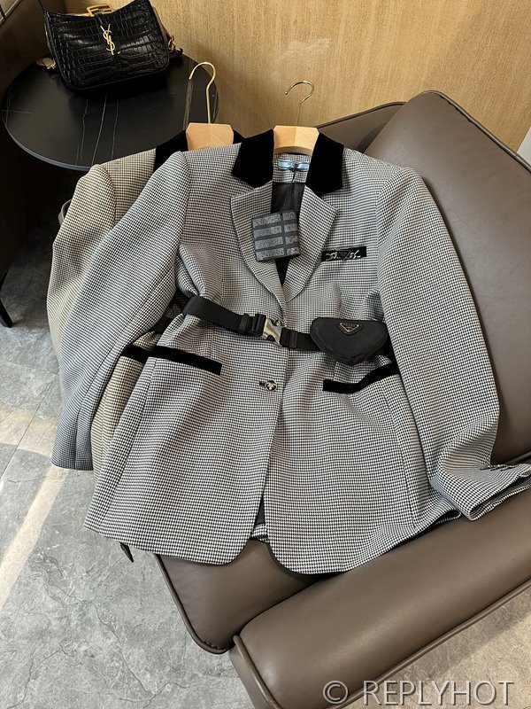 프라다 슬림 벨트 블레이저 2color