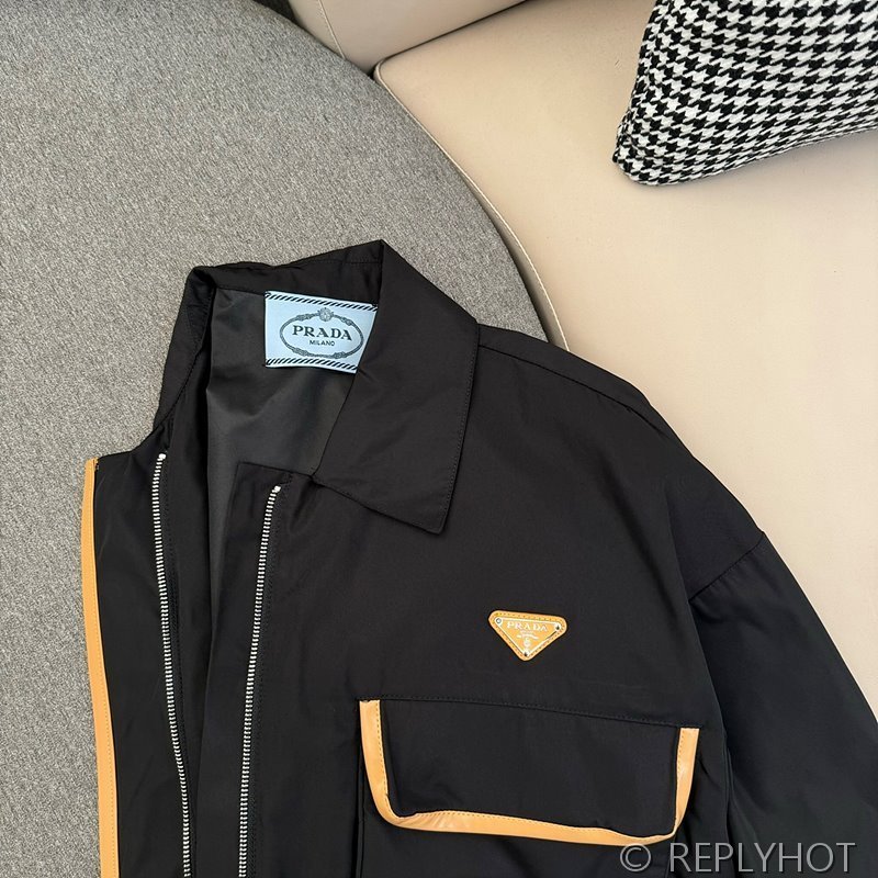 프라다 쇼스타일 가죽트리밍 워크웨어 나일론 숏자켓
