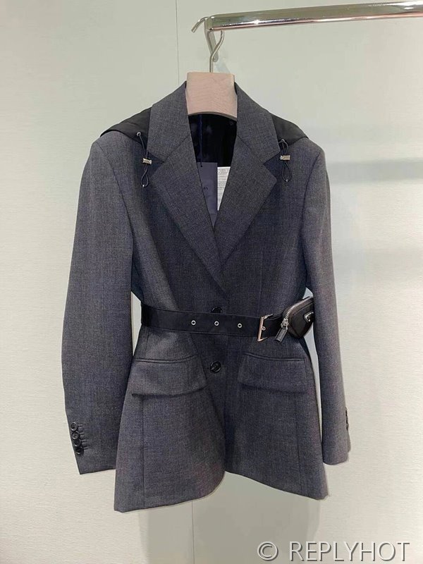 프라다 삼각 가방 벨트 허리 나일론 후드 수트