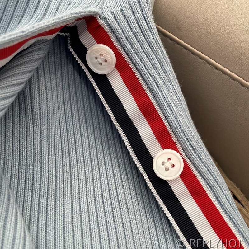 톰브라운 브이넥 니트 가디건