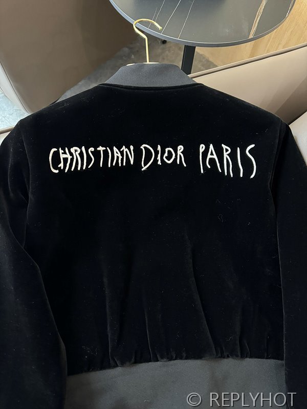 디올 벨벳 로고자수 자켓