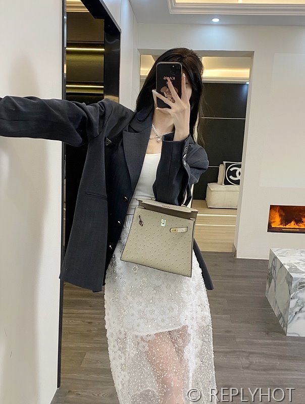 프라다 트라이앵글 로고 실루엣 슈트 자켓