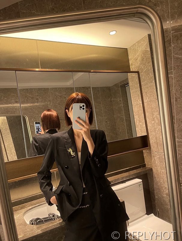 입생로랑 클래식 더블 울 테일러트 정장코트