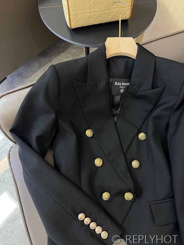 발망 클래식 골드 버튼 브이넥 블레이저