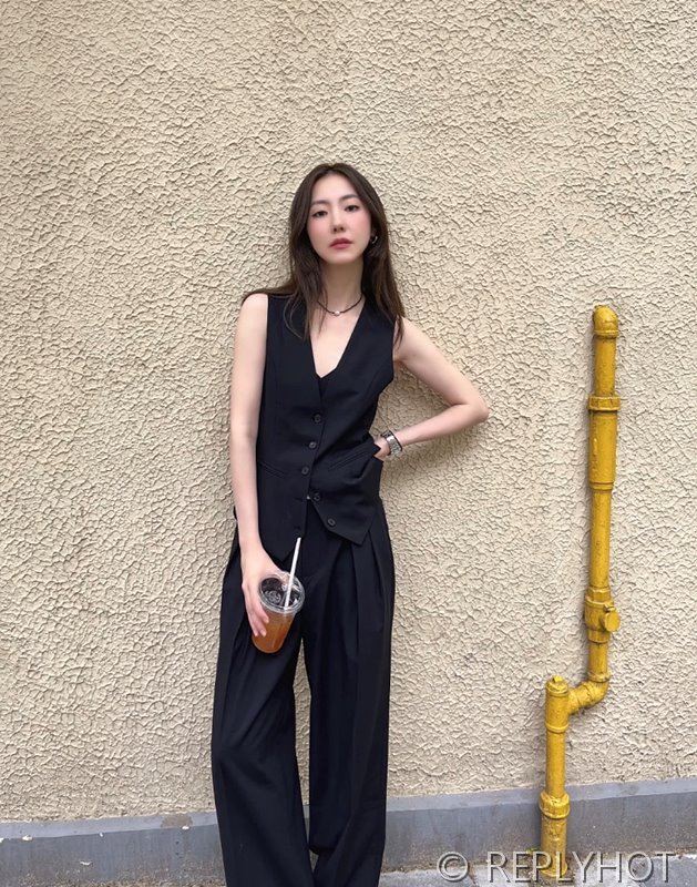 입생로랑 브로치조끼 바지 세트 2color