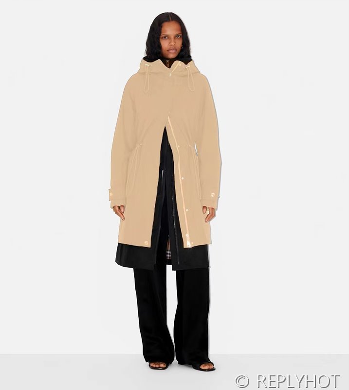 버버리 스트링 디테일 롱 트렌치 코트