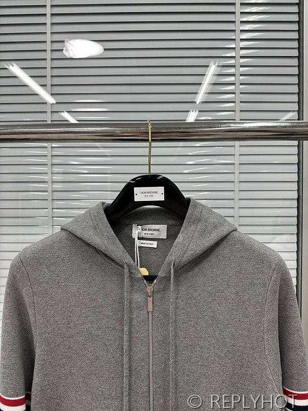 톰브라운 암밴딩 후드집업 남여공용 [매장가 187만원대]