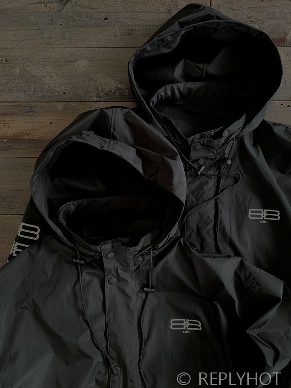 발렌시아가 오버핏 집업 후드 자켓 남여공용 [매장가 320만원대]