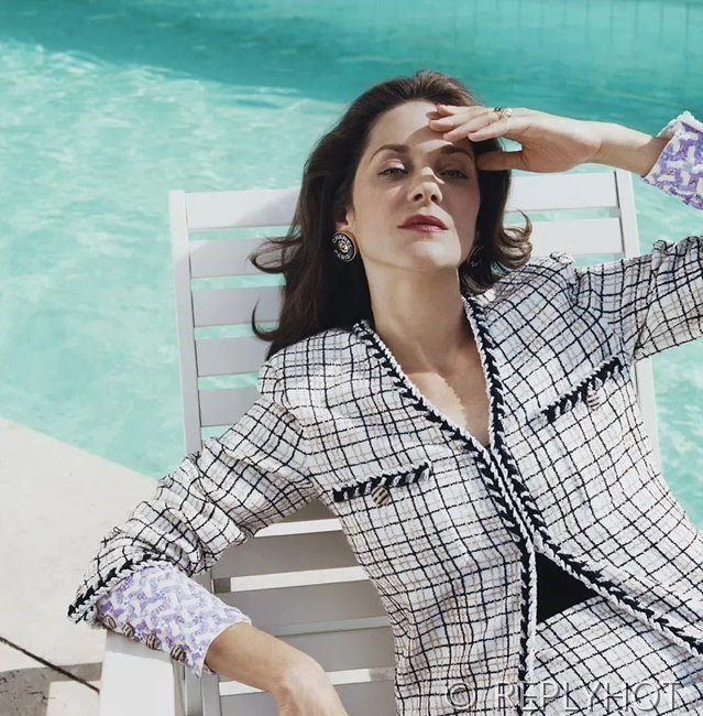 샤넬 흑백 체크 재킷 [매장가 550만원대]