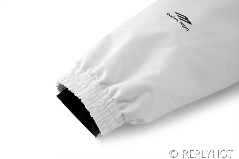 발렌시아가 스키 자켓(남여공용) [매장가 780만원대]