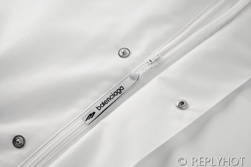 발렌시아가 스키 자켓(남여공용) [매장가 780만원대]