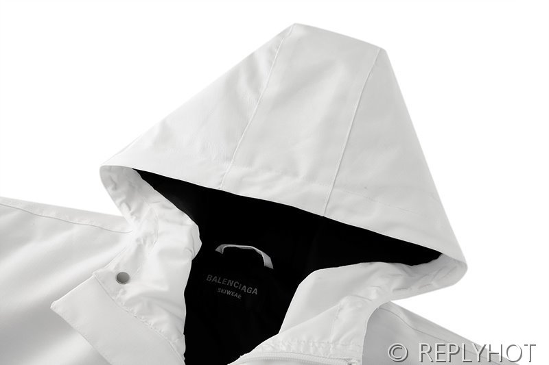 발렌시아가 스키 자켓(남여공용) [매장가 780만원대]