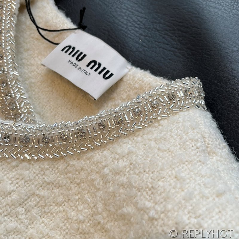 미우미우 트위드 가디건 [매장가 320만원대]