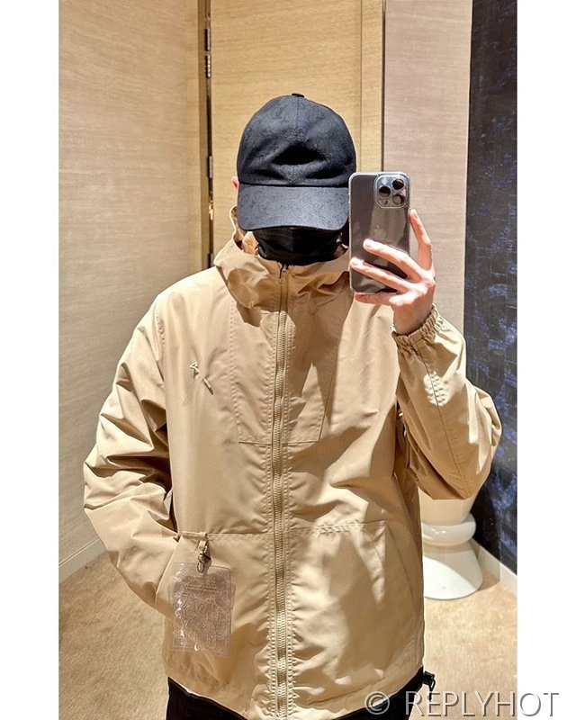 루이비통 모노그램 리버서블 나일론 윈드브래이커 3COLOR [매장가 410만원대]