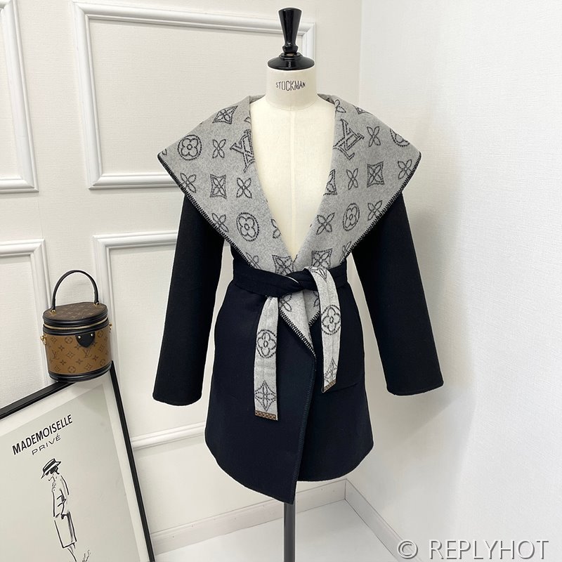 루이비통 블랙 리버서블 마히나 모노그램 울랩 코트 [매장가 770만원대]