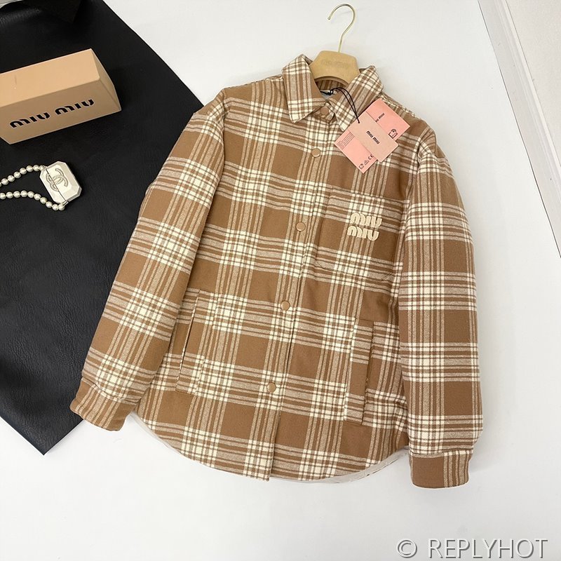 미우미우 미디엄 웨이트 벨루어 체크 다운 재킷 2COLOR (남여공용) [매장가 450만원대]