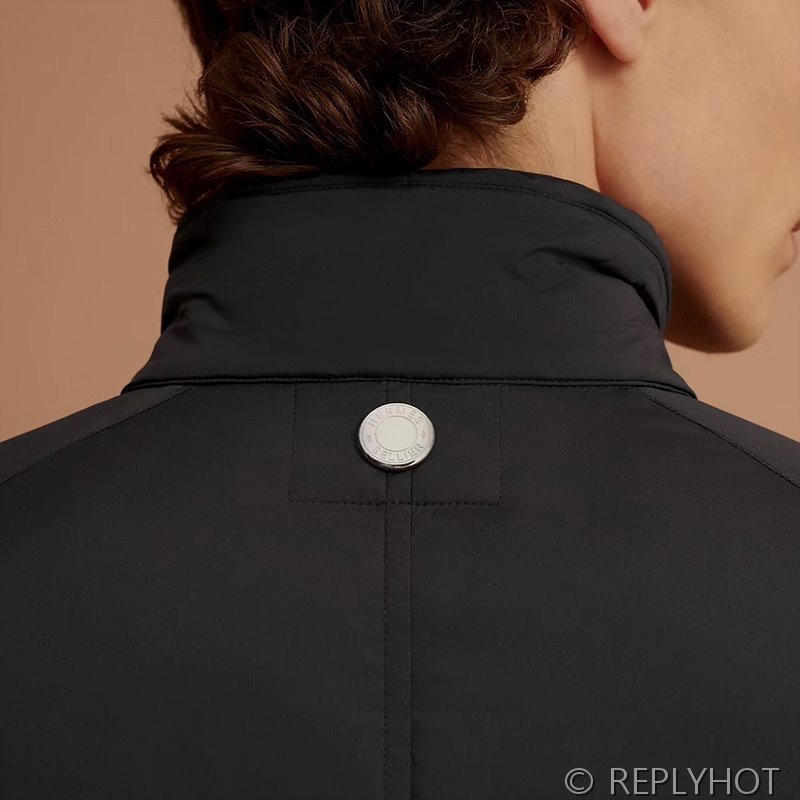 에르메스 Piumino 엑스트라-라이트 푸퍼 코트 (남여공용) [매장가 440만원대]