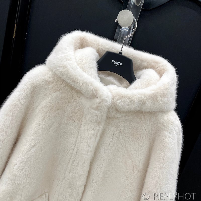 펜디 밍크 후드 재킷[매장가 1500만원대]