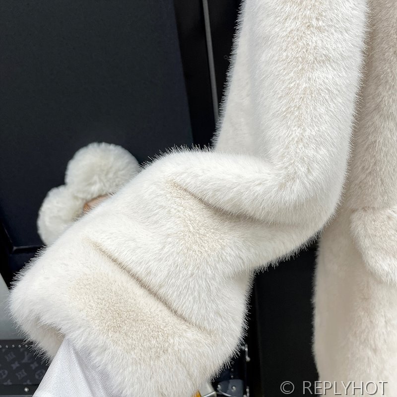 펜디 밍크 후드 재킷[매장가 1500만원대]