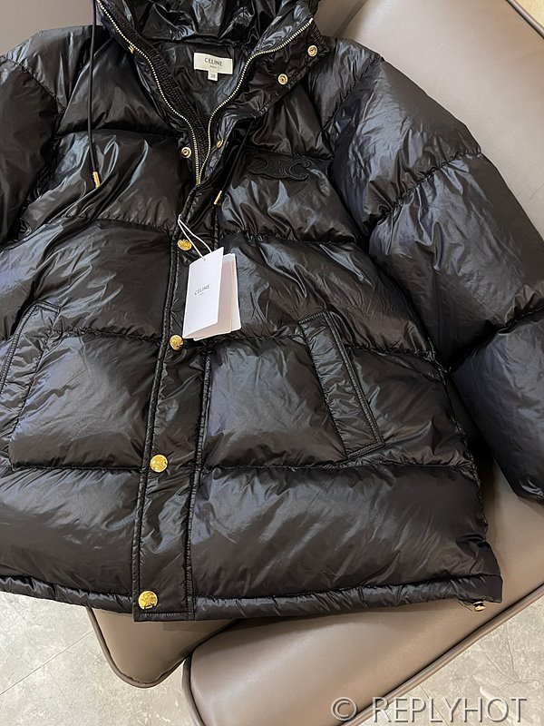셀린느 구스다운 패딩 광택블랙[매장가 만원대]