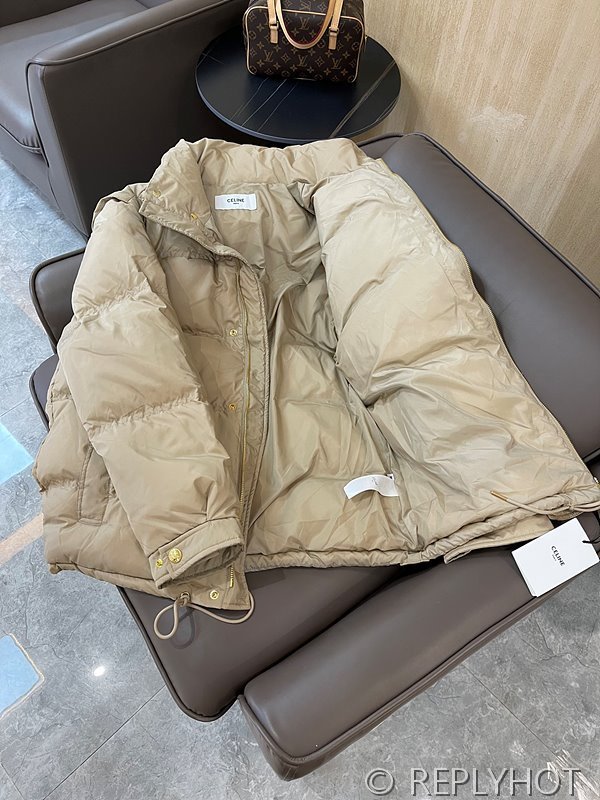 셀린느 구스다운 탈부착 패딩조끼 [매장가 380만원대]