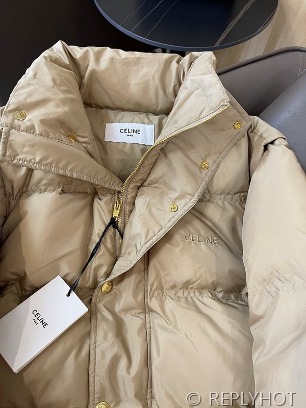 셀린느 구스다운 탈부착 패딩조끼 [매장가 380만원대]