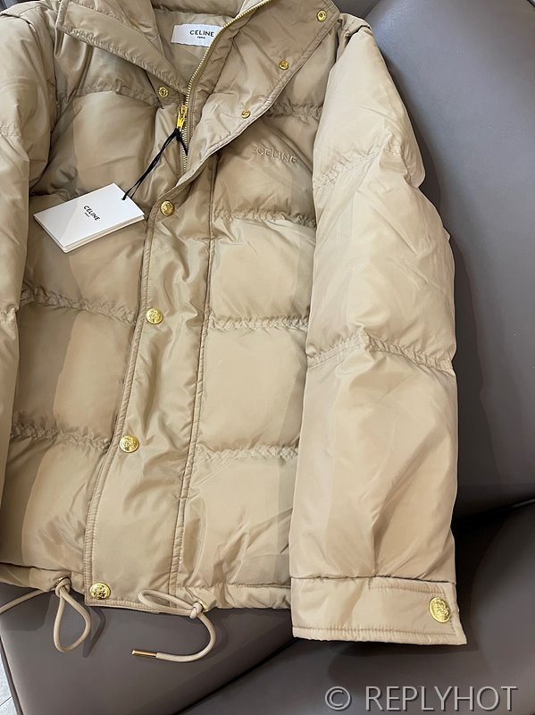 셀린느 구스다운 탈부착 패딩조끼 [매장가 380만원대]